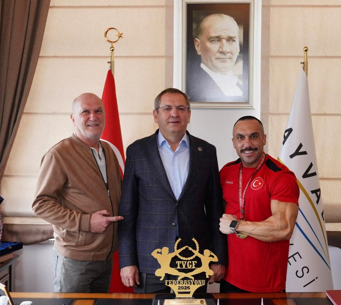 Ayvalıklı Vücut Geliştirme Sporcusu Fatih Sevinmiş Türkiye Şampiyonu Oldu