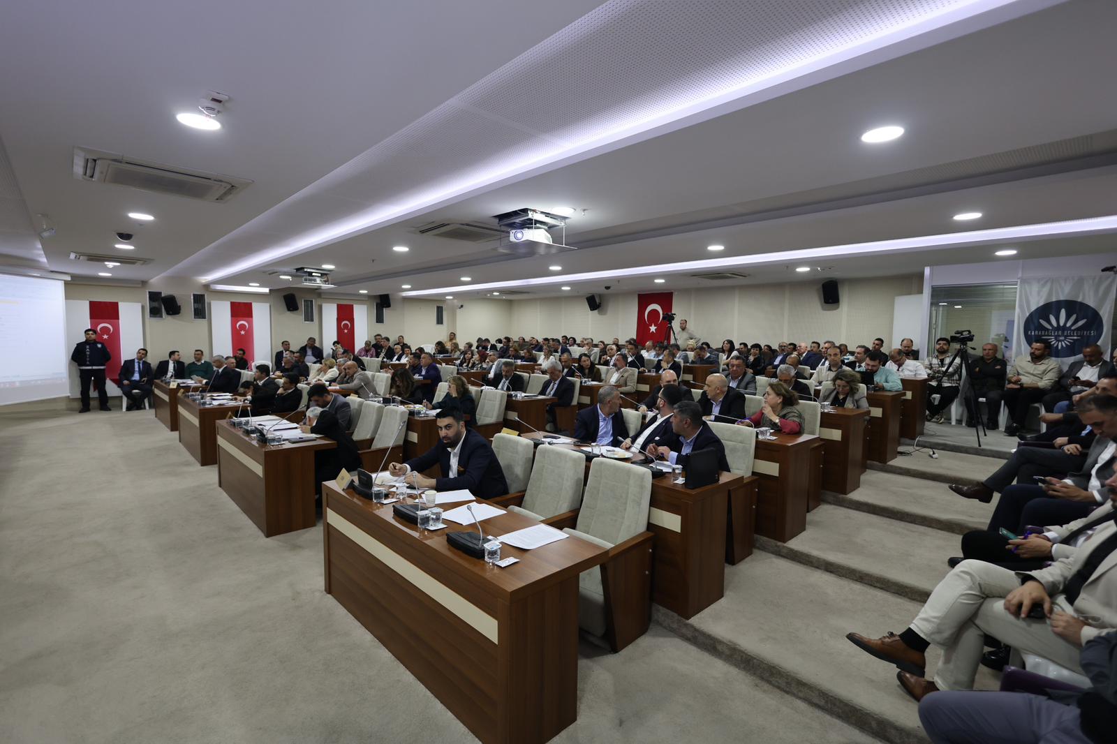Başkan Kınay’dan Mecliste Demokrasi, Sorumluluk ve Emek Vurgusu