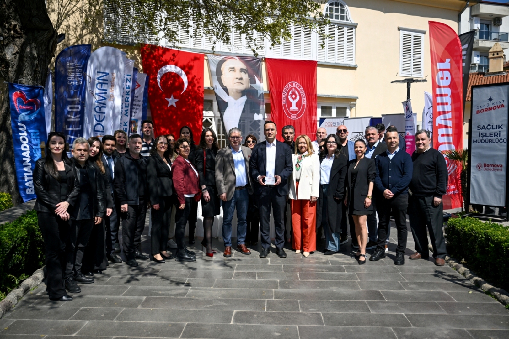 Bornova’da “Sağlık Destek Kartı” başladı