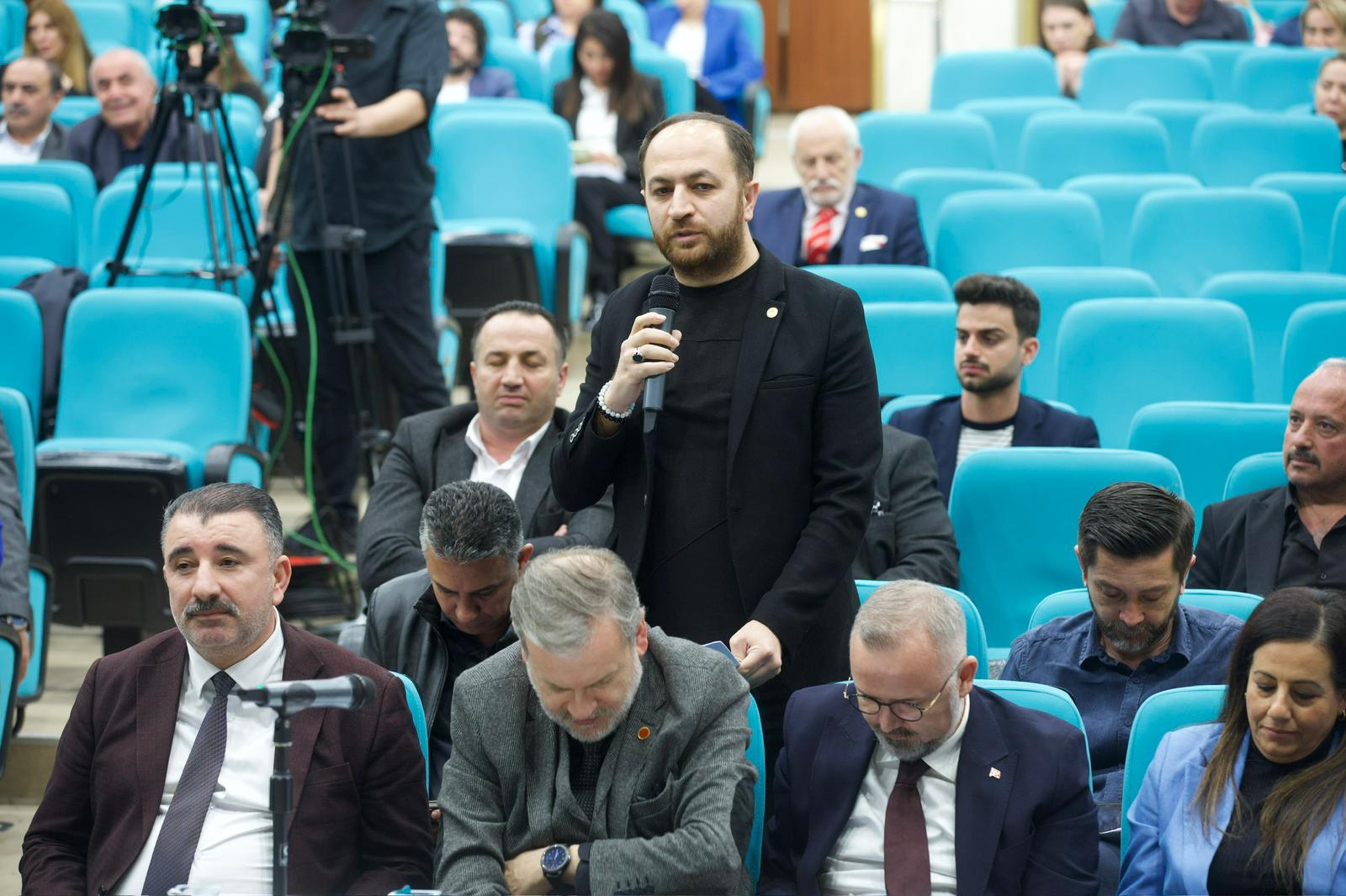 Konak Belediyesi'nden Esnafı Rahatlatacak Ruhsat Ücretlerinde Yeni Düzenleme