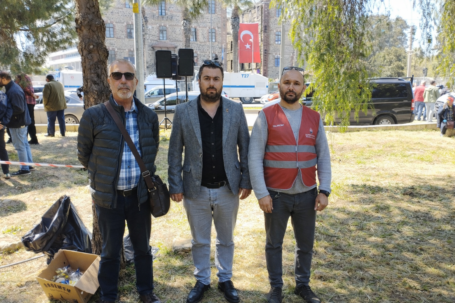 Zafer Parti̇si̇ Konak İlçe Başkanliğk Baskin Açiklamasi