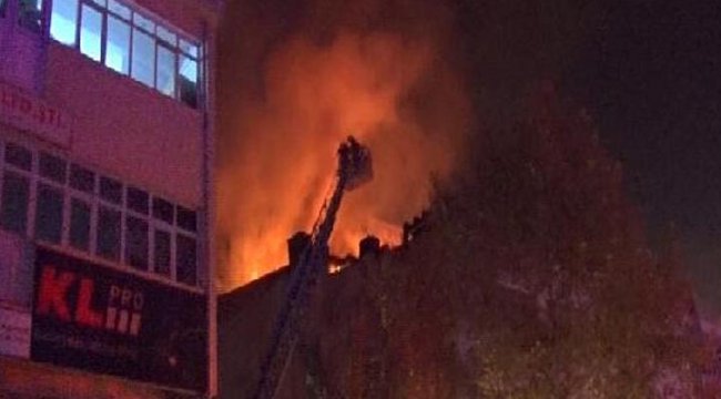 Ankara'da oto aksesuar dükkanında yangın