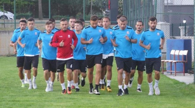 Sel sebebi ile ligden çekilen Kastamonuspor, afetin yıl dönümünde sezon açılışı yaptı