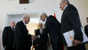 Tarihi an: Bahçeli, DEM heyetini kapıda karşıladı