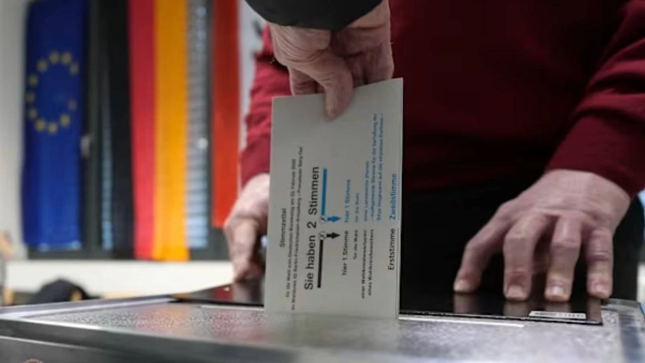 Almanya'da 19 Türk aday, milletvekili seçildi