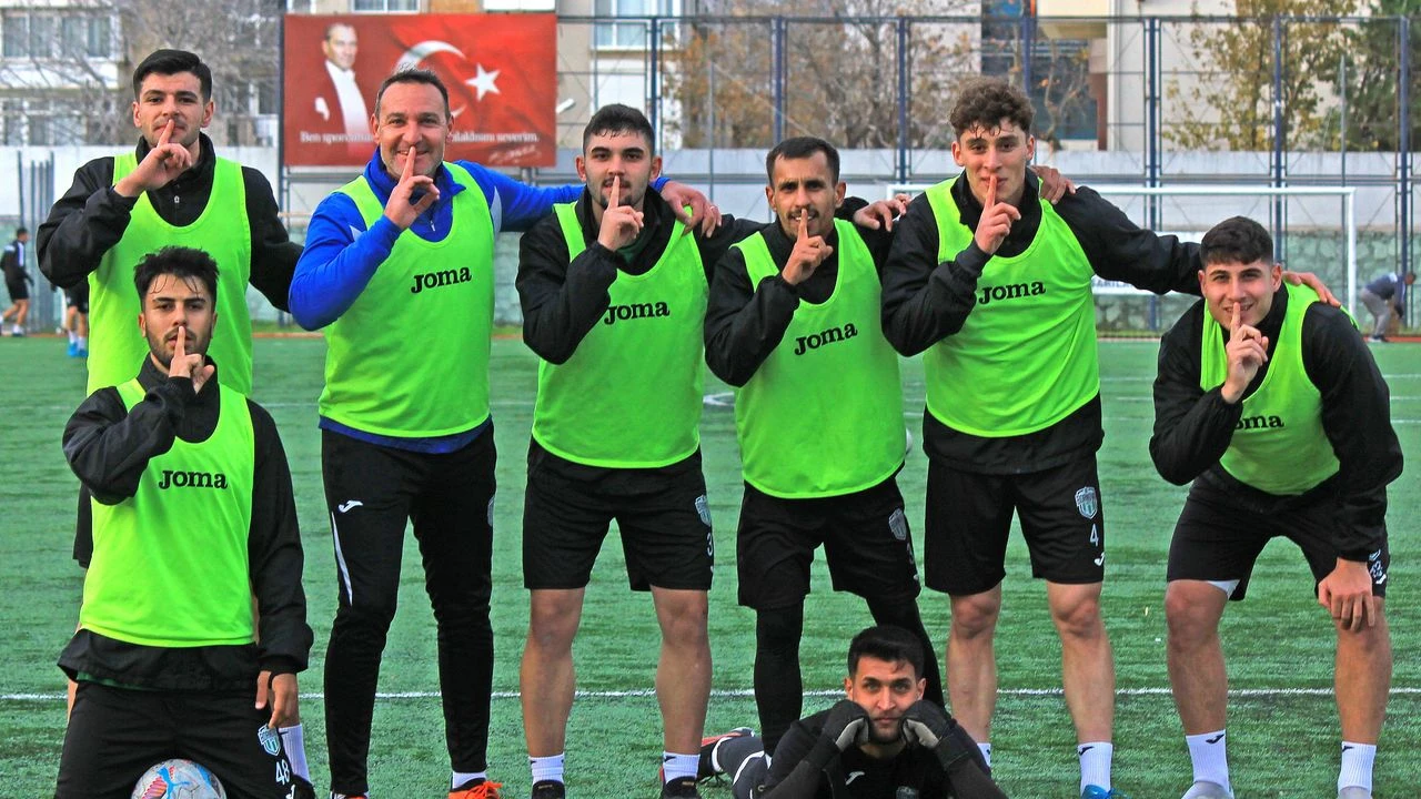 Bornova 1877'nin konuğu Kuşadasıspor