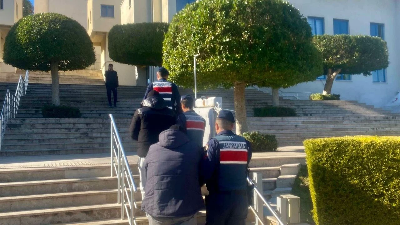 Cezaevi firarisi bagajda yakalandı!