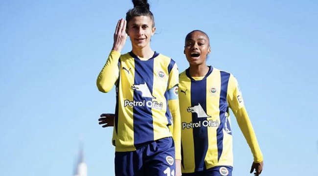 Fenerbahçe'nin milli oyuncusu Yağmur, Türk kadın futbol tarihine geçti!
