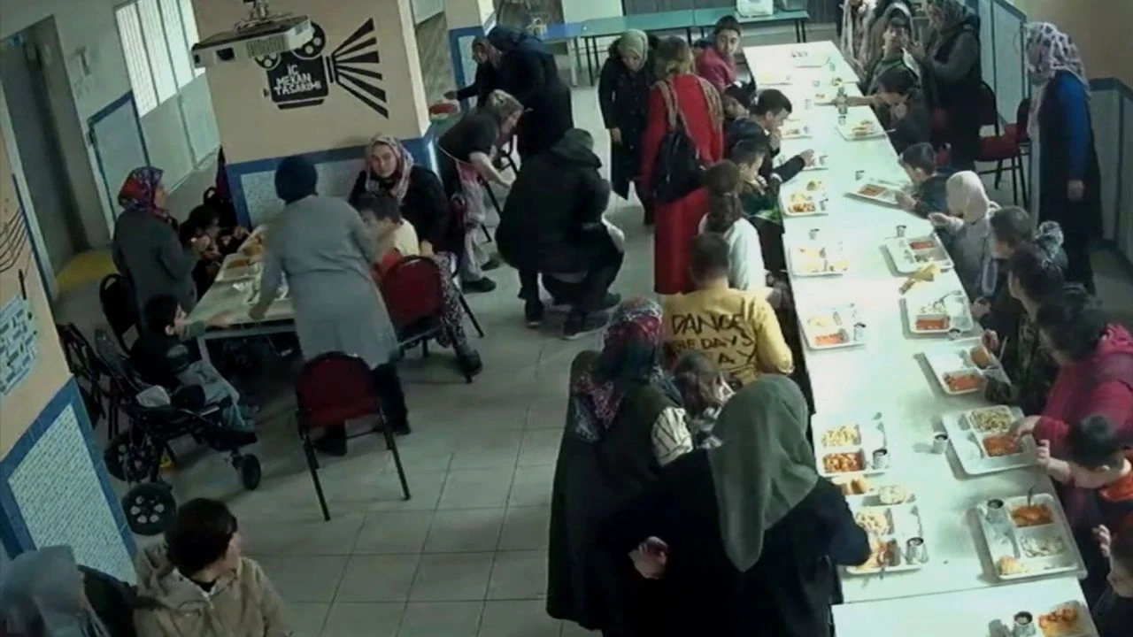 Heimlich manevrası yine hayat kurtardı!