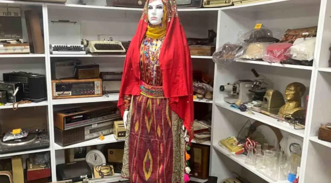 Menemen Kent Arşivi ve Müzesi, 4 Bin Tarihi Eşya ile Ziyaretçilere Açıldı