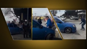 Öfkeli kadın şoför sanayiye daldı... Kimse engel olamadı, aracını vatandaşların üzerine sürdü: Abla geliyor... geldi!