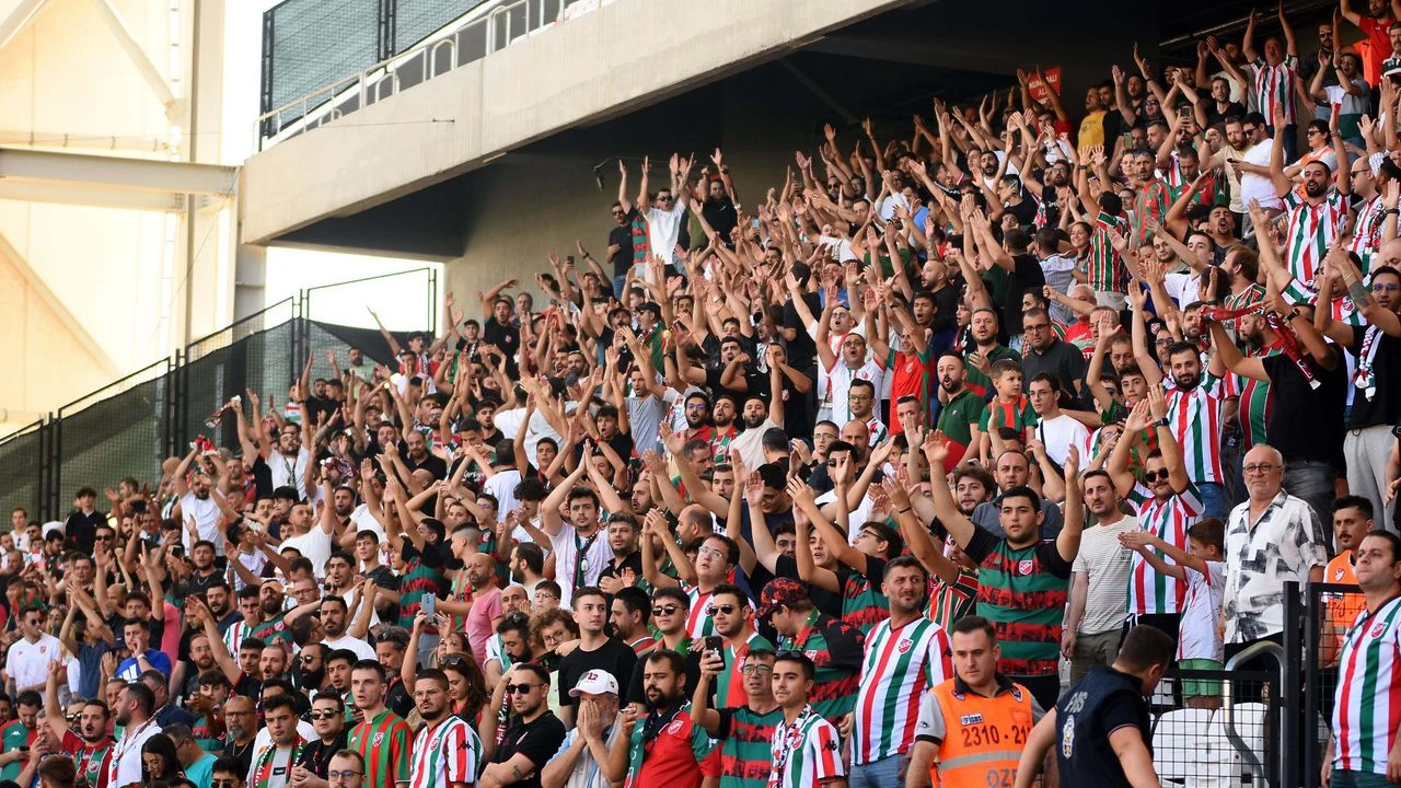 Sahaya omuz omuza... Karşıyaka'dan kenetlenme çağrısı!