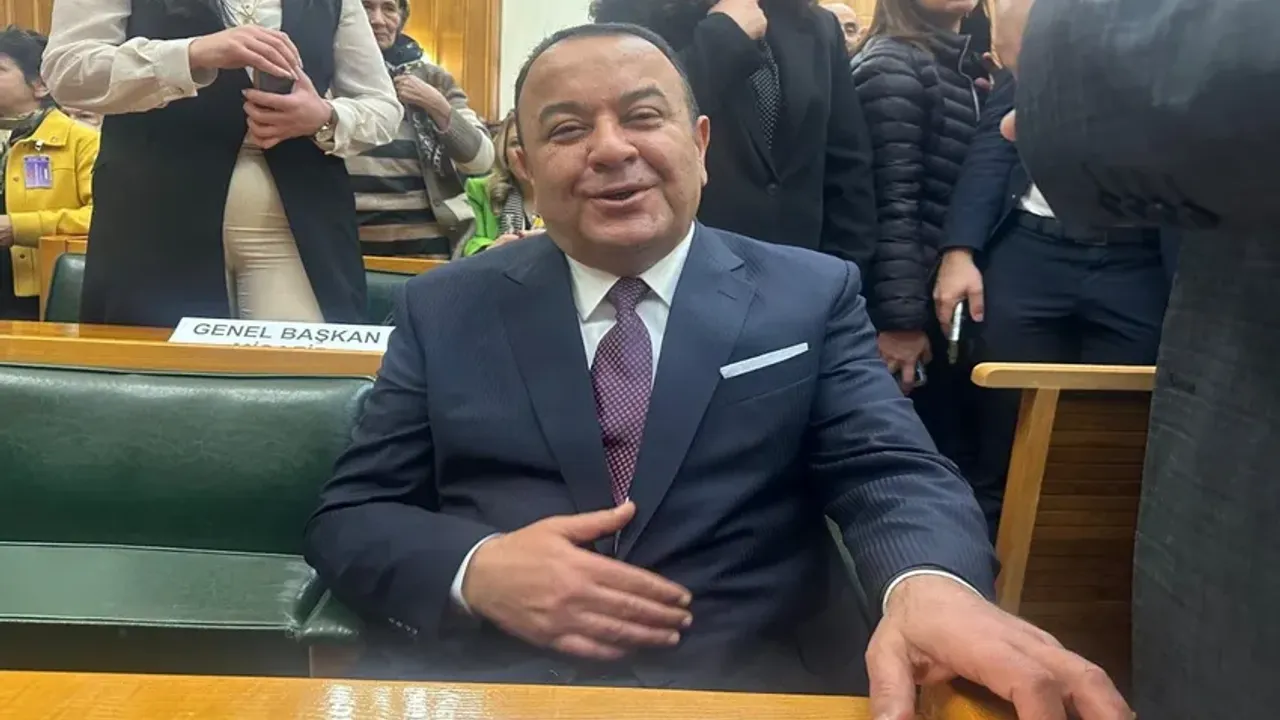 Adnan Beker CHP'ye katıldı!