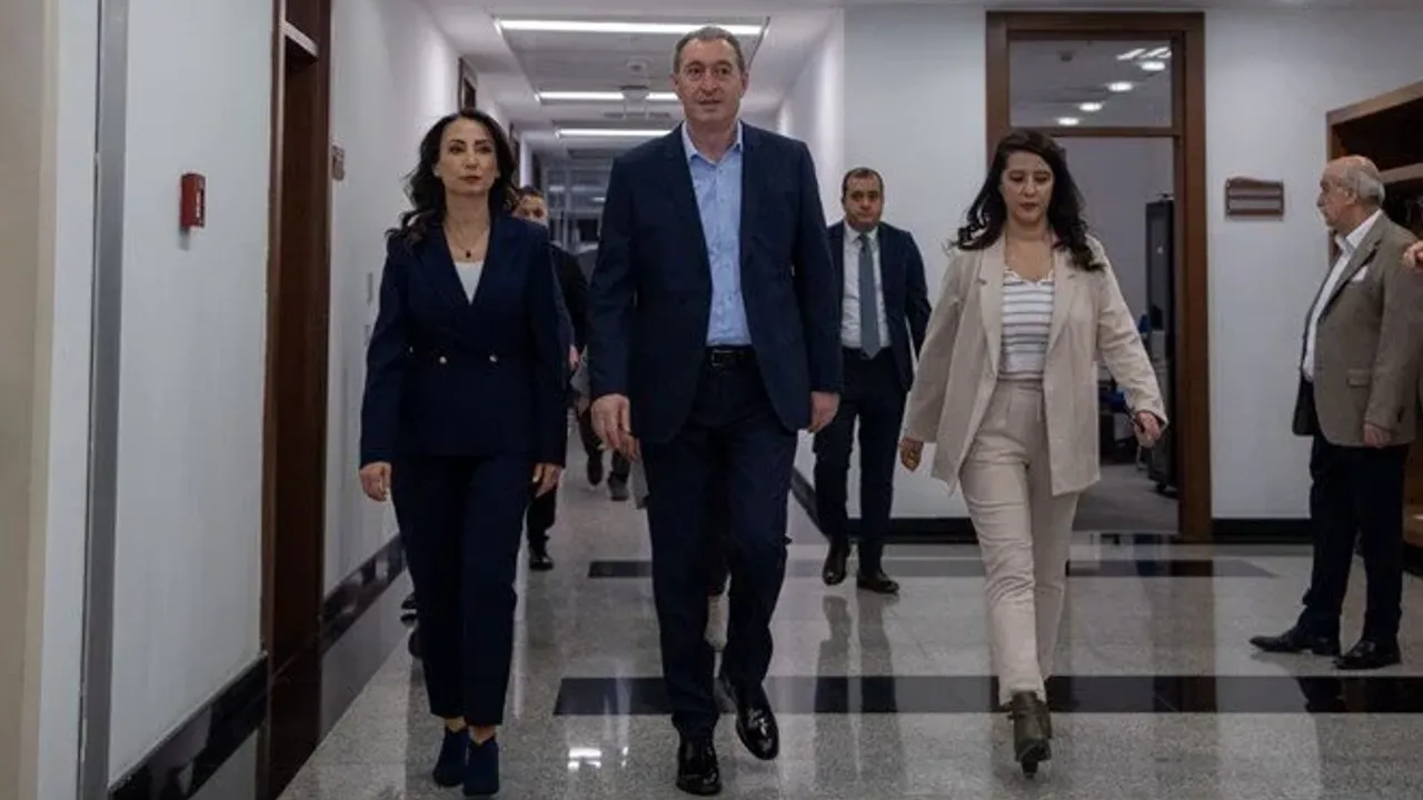 DEM Parti'nin siyasi turu: Bugün üç parti ile görüşülecek