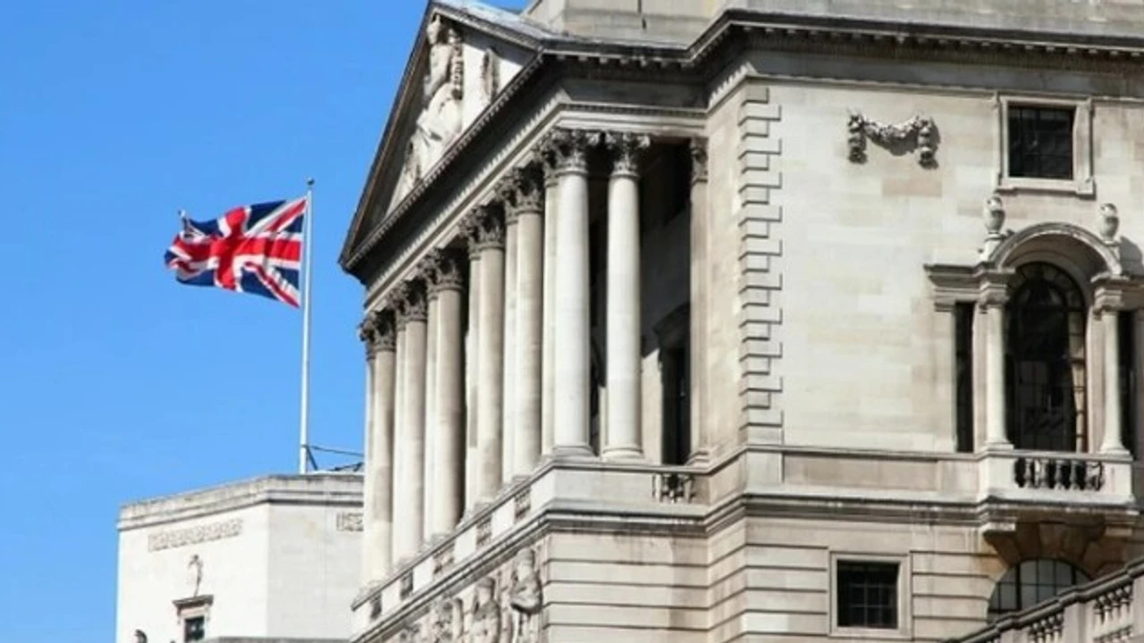 İngiltere Merkez Bankası faizi sabit bıraktı