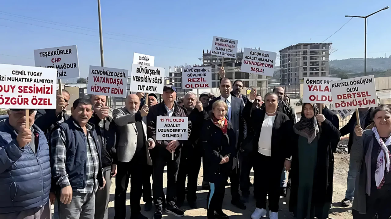 Uzundere'de Chp'ye Kentsel Dönüşüm protestosu!