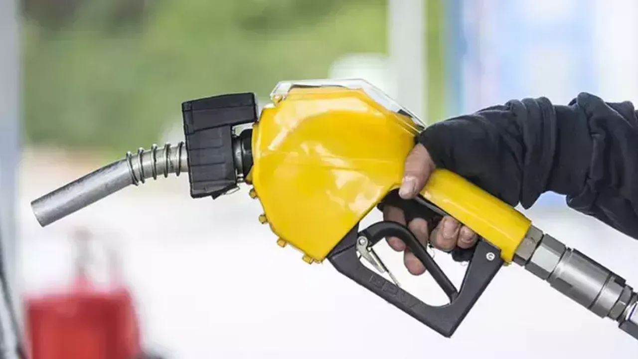 Araç sahipleri dikkat: Motorine zam geldi!