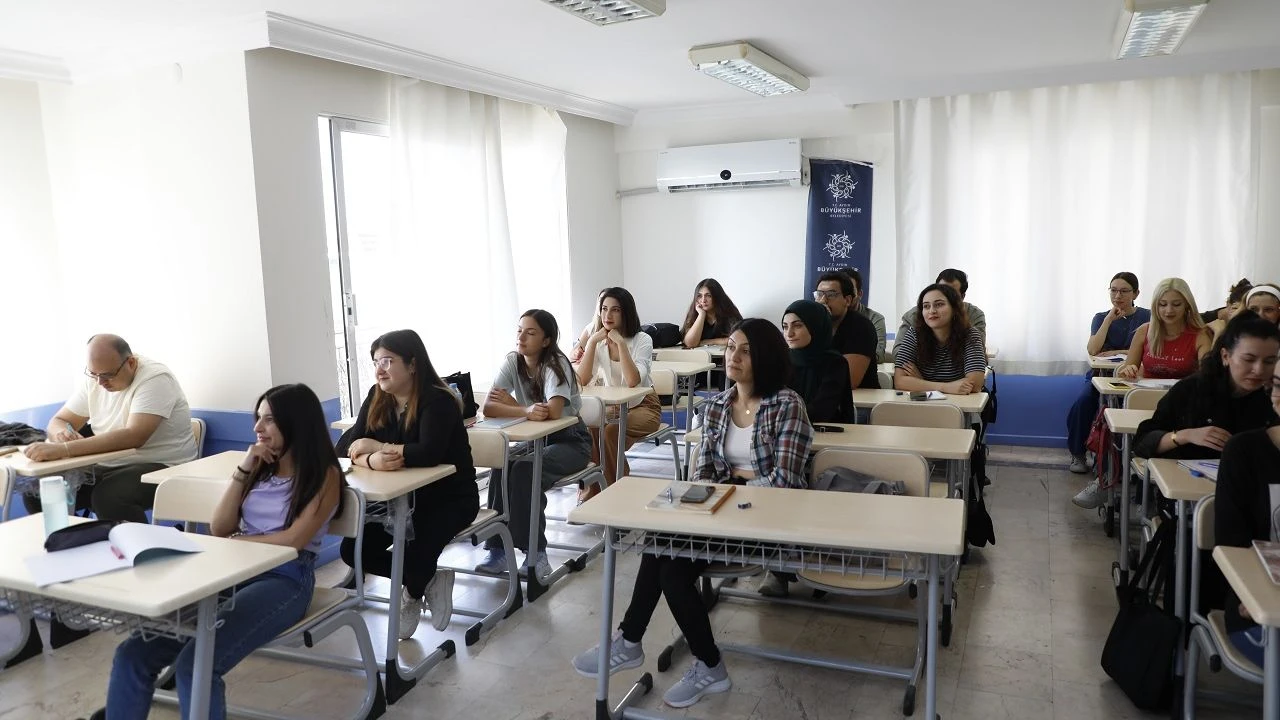 Aydın Büyükşehir'den memur adaylarına destek!