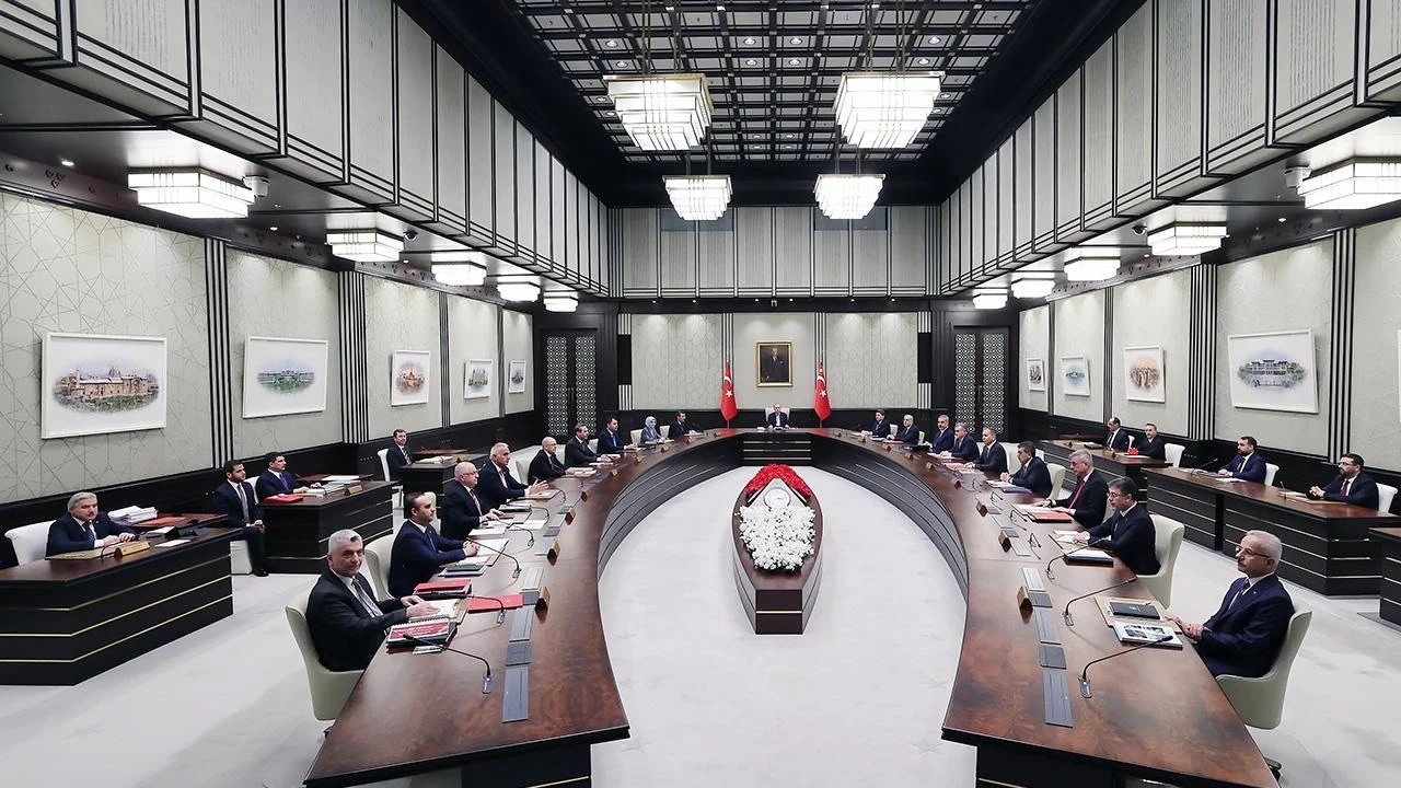 Kabine bugün toplanıyor!