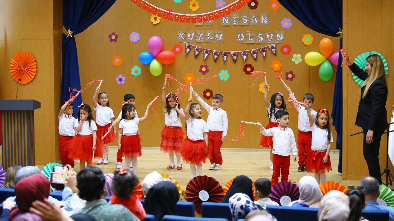 Karabağlar'da 23 Nisan kutlaması