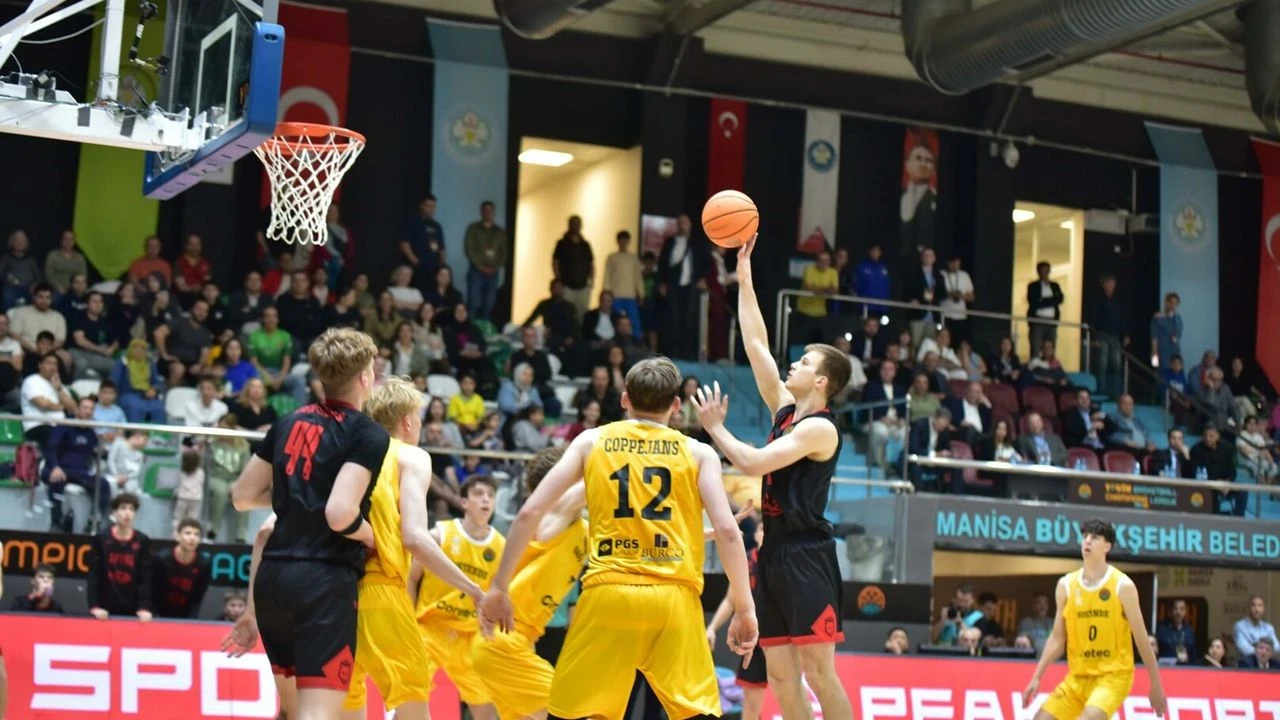 Manisa'da Gençler Basketbol Şampiyonlar Ligi heyecanı yaşandı