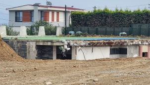 Narlıdere Belediyesi'nden Skandal Uygulama: "Yıkıldı" Dediler, Binalar Hâlâ Ayakta!