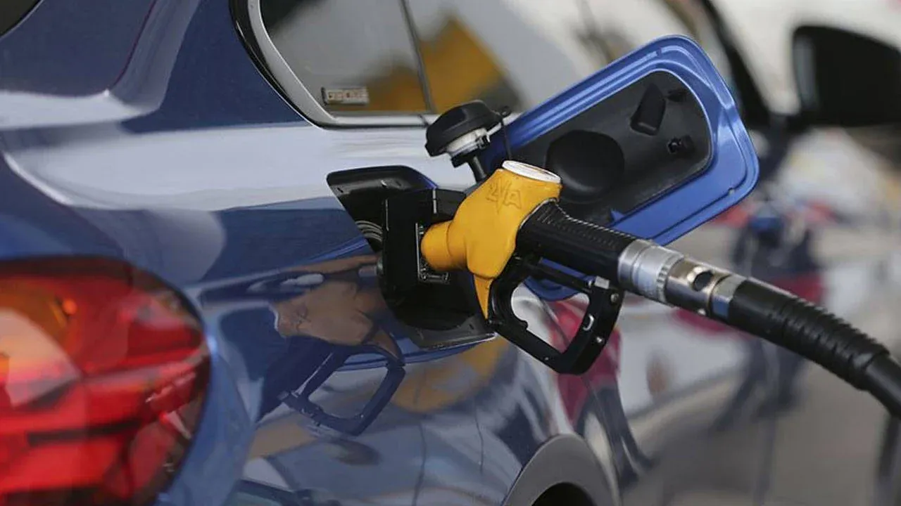 Araç sahiplerine müjde: Motorine indirim geliyor!