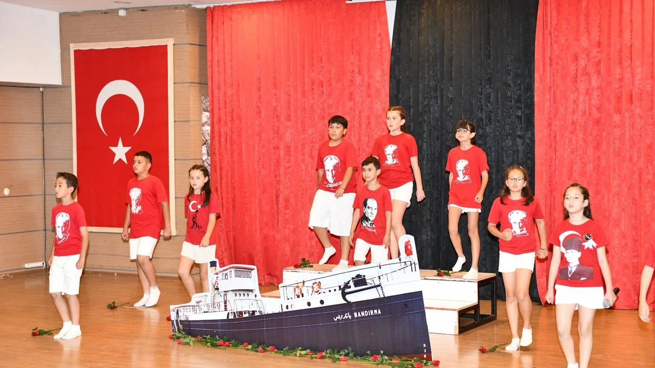 "Aynı Gemideyiz" Oratoryosu Çiğli'de büyük ilgi gördü