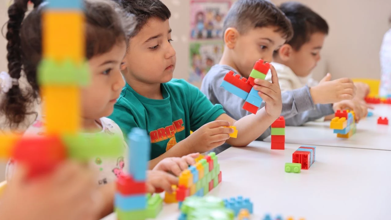 Buca'da sevgi dolu eğitimin adı: Çınar Anaokulları