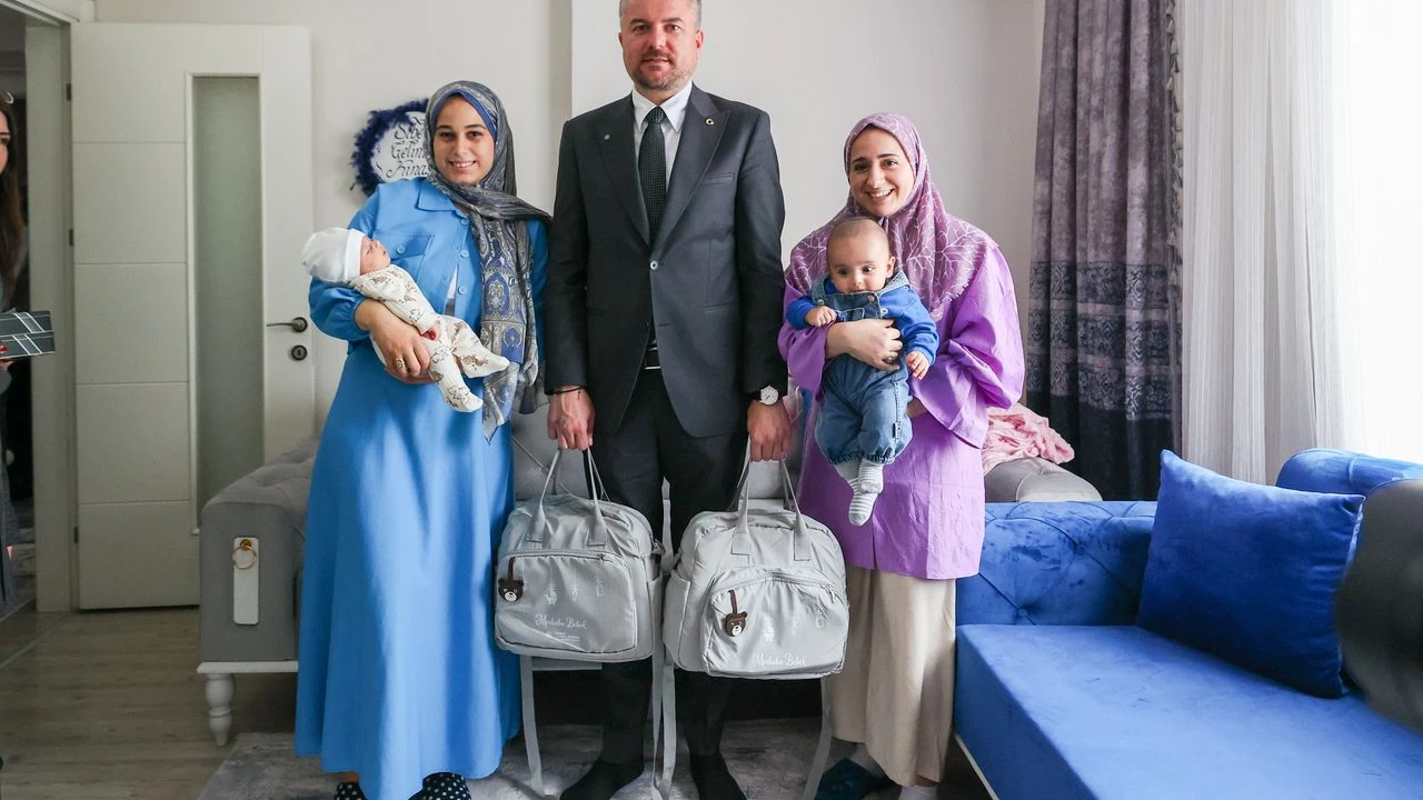 Buca'nın miniklerine "Merhaba Bebek" paketi