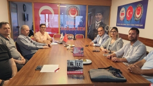 İzmir'deki Aydınlılar Birleşiyor