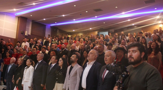 MenderesBurda Sanat ve Kariyer Ödülleri 2025 Görkemli bir Gece de Sahiplerini Buldu