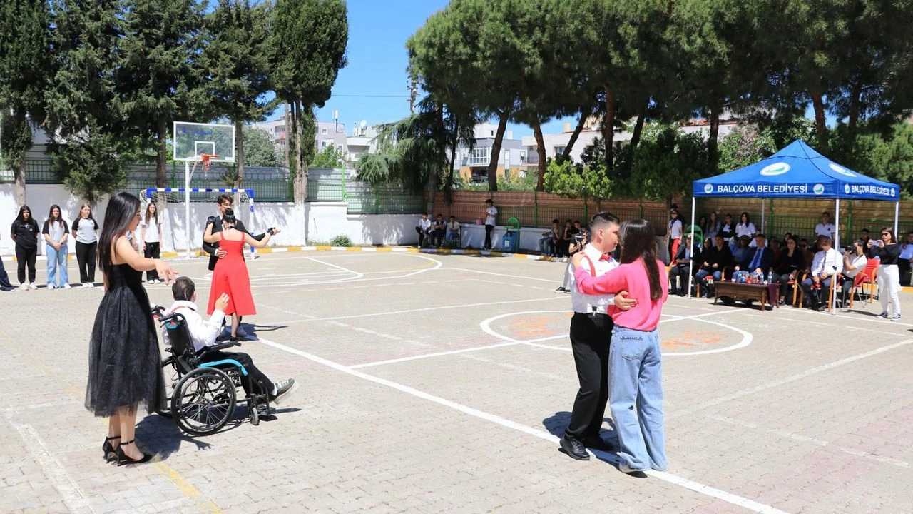 Öğrenciler istedi... Büyükşehir yaptı!