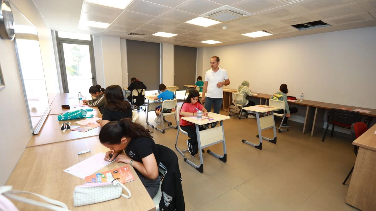 Selçuk'tan öğrencilere destek!