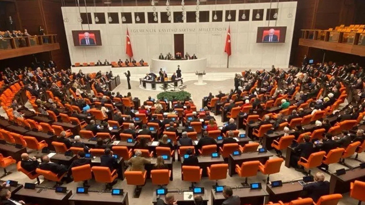 TBMM'de kabul edildi: 35 yaş sınırı geldi!