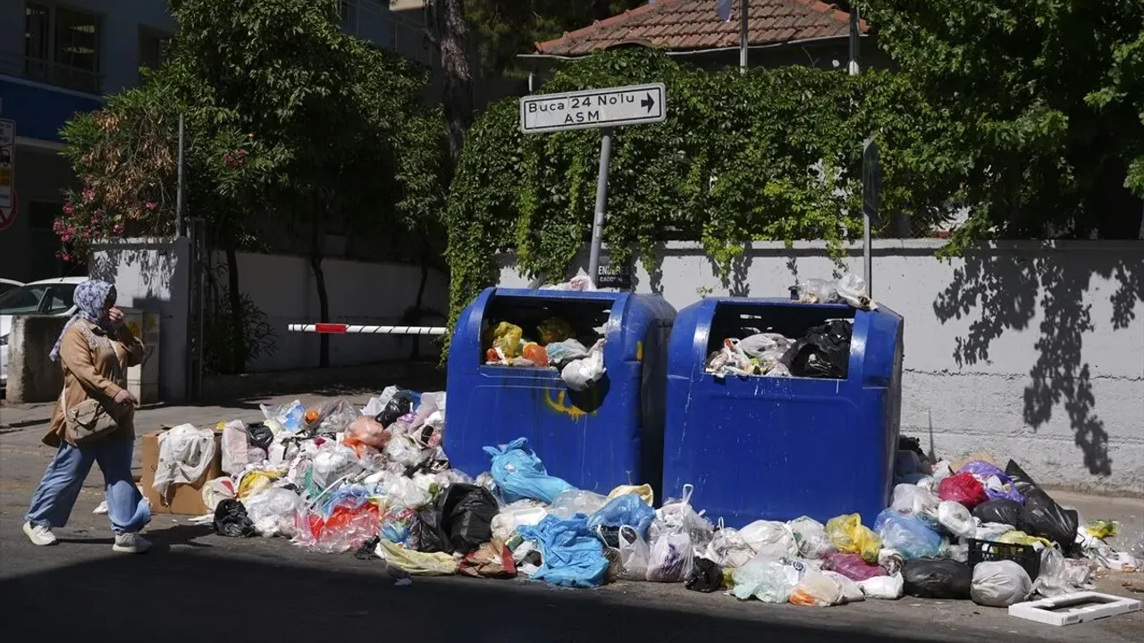 AK Parti'den iş bırakma eylemi salvosu: Buca Belediyesi'nde illegal işler var!