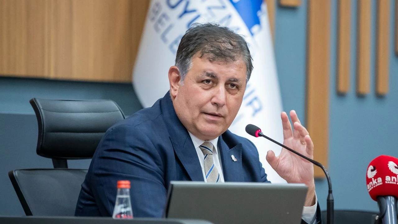 Başkan Tugay neşteri vuracağı yeri açıkladı... Torpil bulan büroya geçmiş!