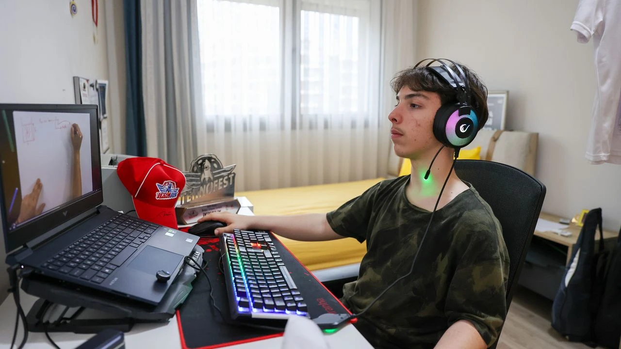 Buca Dijital Dershane başarıya kapıları açıyor!