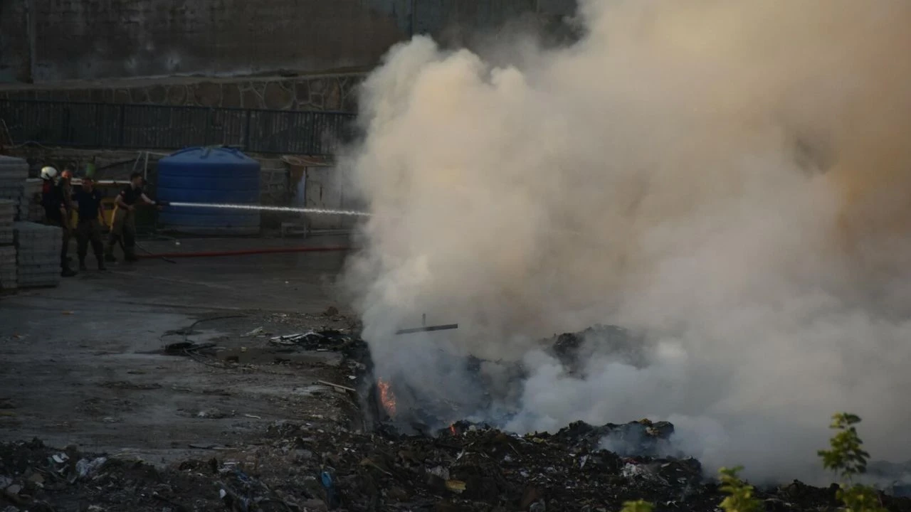 Çöplükte korkutan yangın!