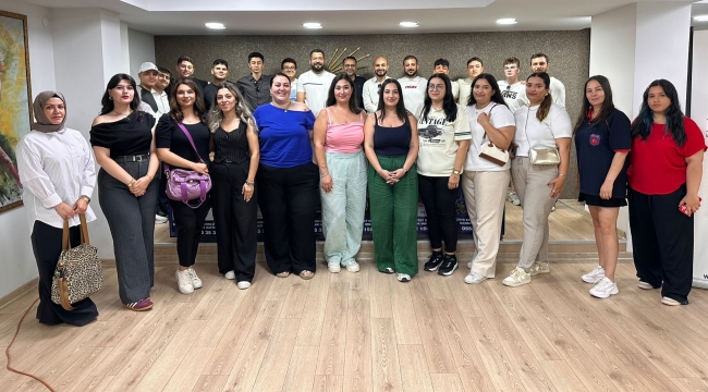 İzmirtumed ve CHP İzmir Gençlik Kolları'ndan Uyuşturucuyla Mücadelede Ortak Seminer