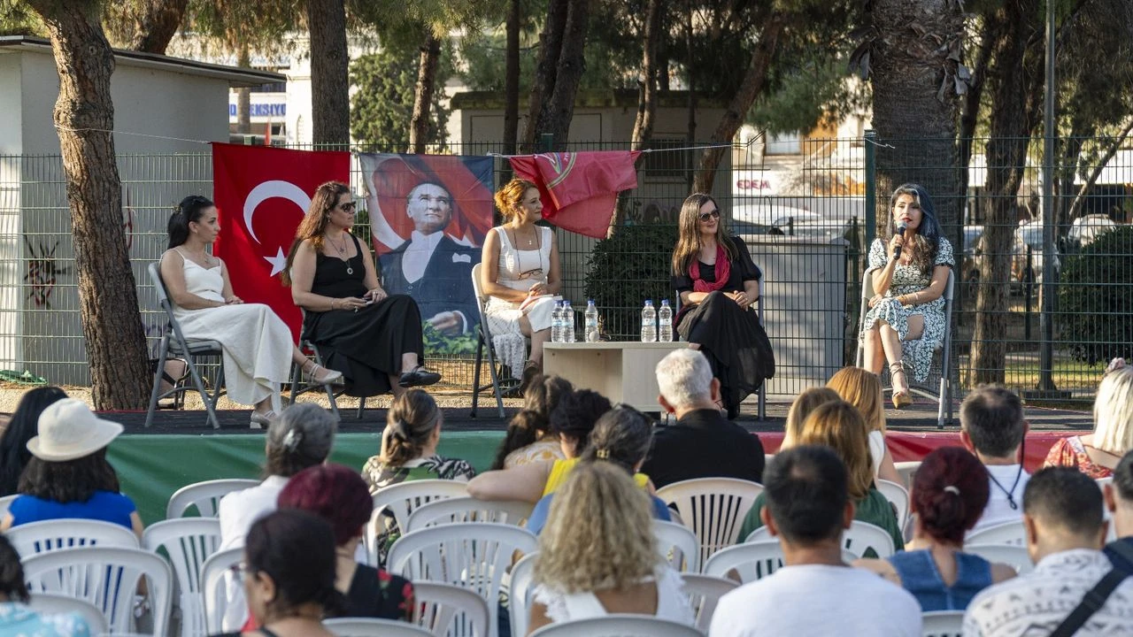 Karşıyaka'da söz kadın yazarlarda