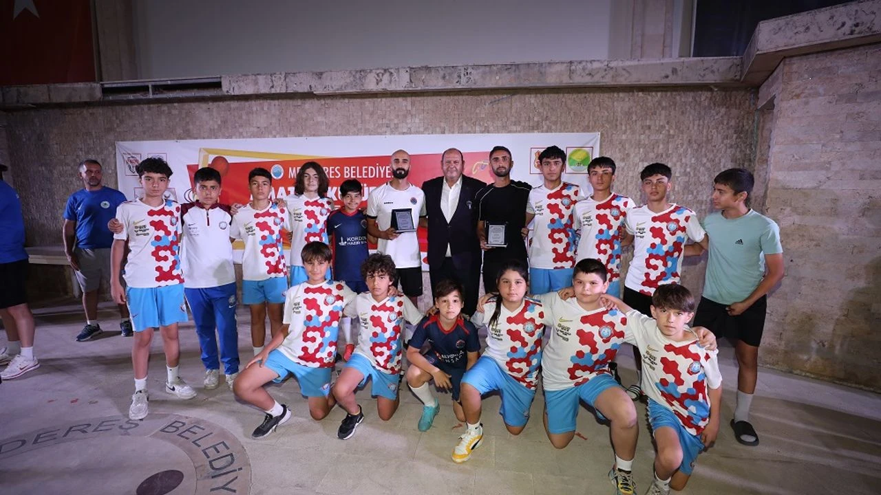 Menderes'ten spora destek