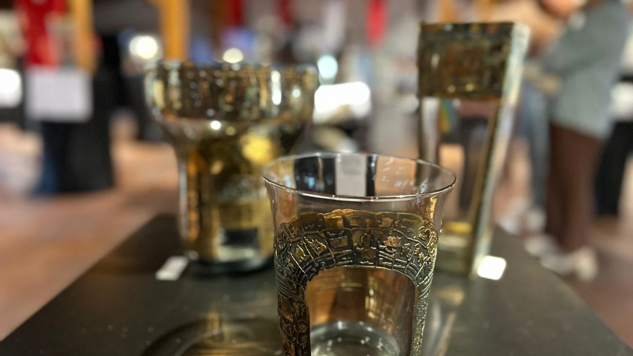 Selçuk`ta Camda Antik Ege Koleksiyonu!