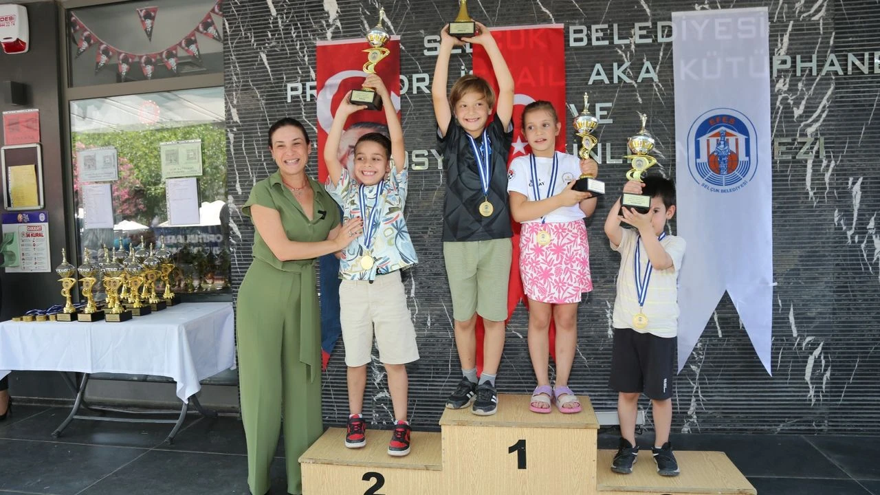 Selçuk'ta satranç turnuvası heyecanı