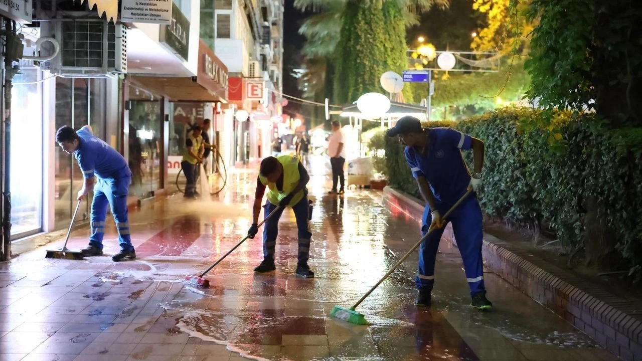 Aydın'da temizlik çalışmaları tam gaz