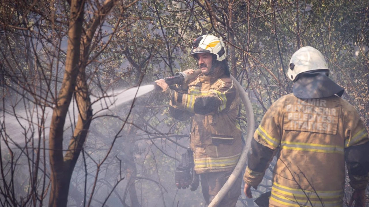Başkan Tugay açıkladı… Yangınlarda son durum!