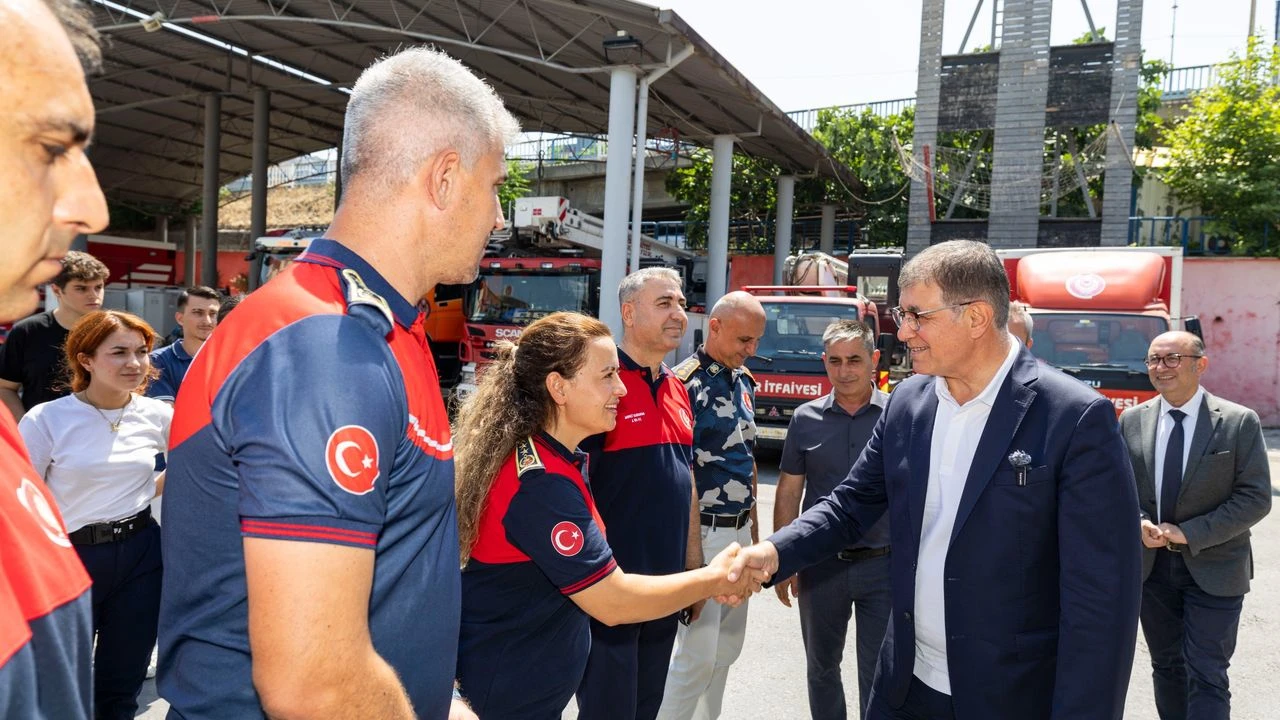 Başkan Tugay'dan ateş savaşçılarına teşekkür ziyareti