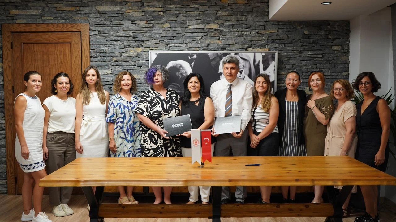 Bornova'da kadınlar haklarıyla güçleniyor