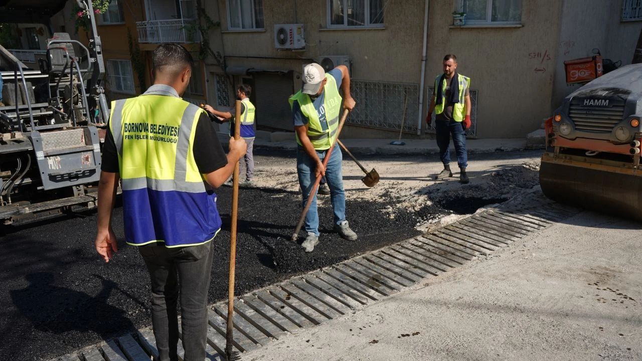 Bornova'da yol çalışmaları tam gaz!
