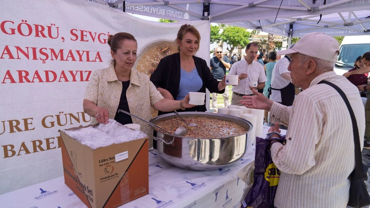 İzmir'de Muharrem ayı bereketi